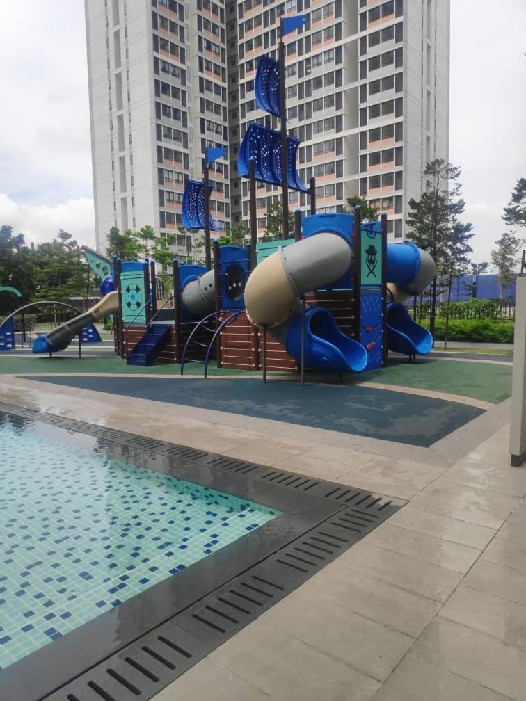 Happy Family Horizon Suite - Near Xiamen-Klia Netflix Kampong Melot Exterior foto
